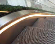 Подсветка панелей эскалатора/траволатора
